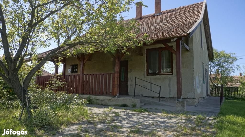 Eladó ház Abádszalók