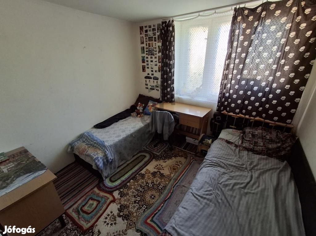 Eladó ház Cegléd, Csengeri