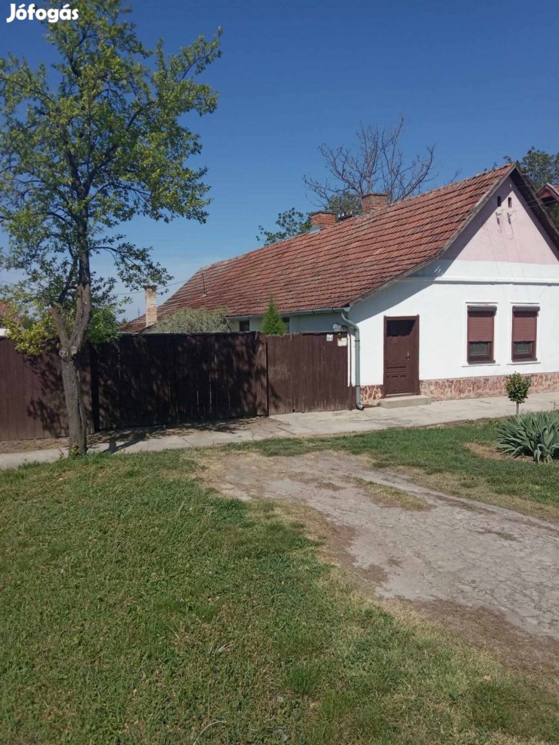 Eladó ház Mezőkovácsházán