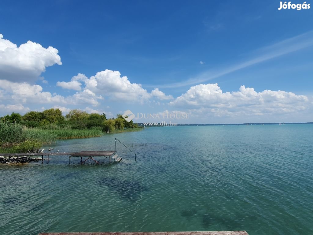 Eladó ház, Balatonkenese