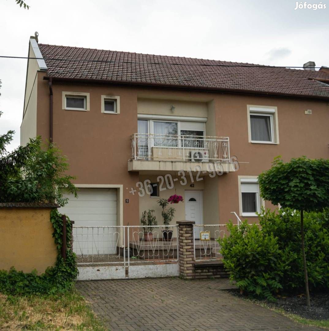 Eladó ház, Békéscsaba Békéscsaba-Belváros, 98000000 Ft, 180