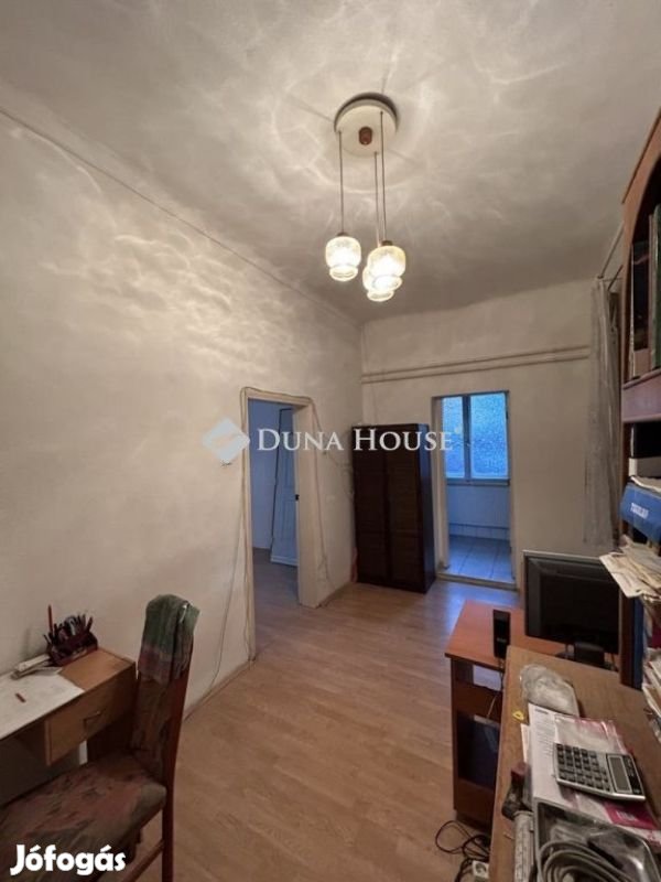 Eladó ház, Budapest 15. ker.