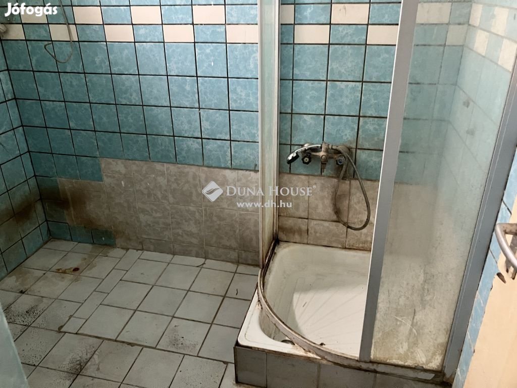 Eladó ház, Dencsháza