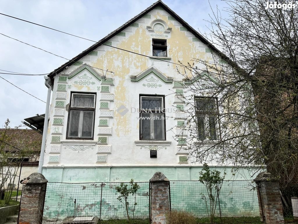 Eladó ház, Magyarszék