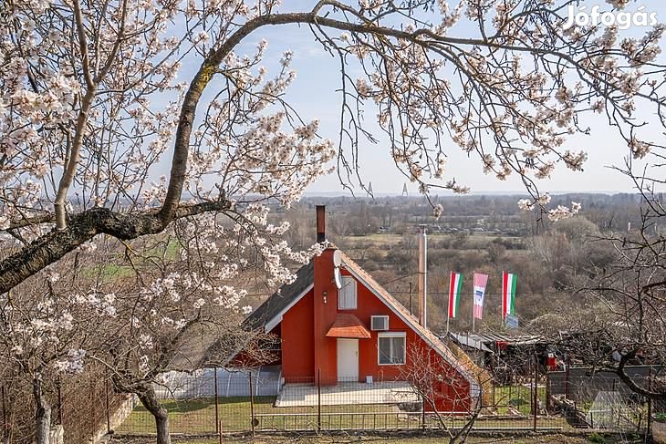 Eladó ház - Budapest III. kerület, Békásmegyer