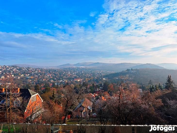 Eladó ház - Budapest II. kerület, Máriaremete