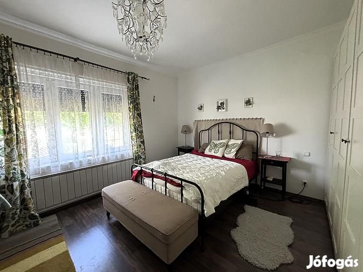 Eladó ház - Budapest IV. kerület, Megyer