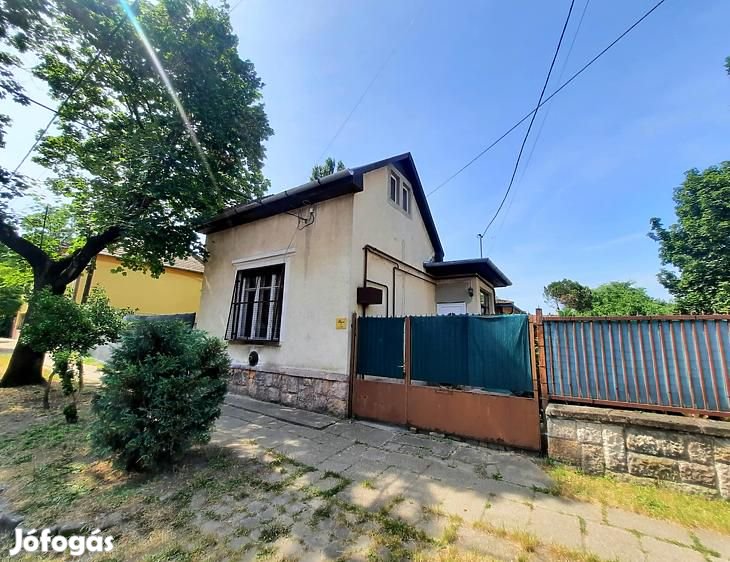 Eladó ház - Budapest XV. kerület, Pestújhely