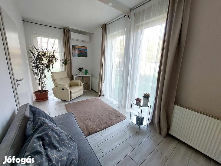 Eladó ház - Budapest XV. kerület, Rákospalota