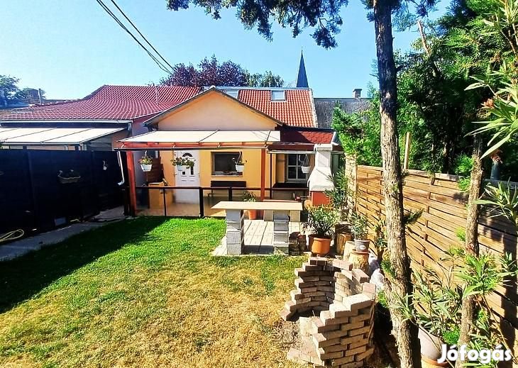 Eladó ház - Budapest XX. kerület, Szabótelep