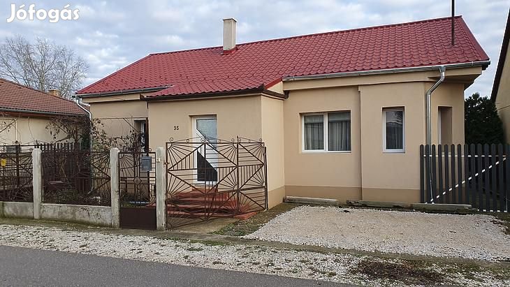 Eladó ház - Debrecen