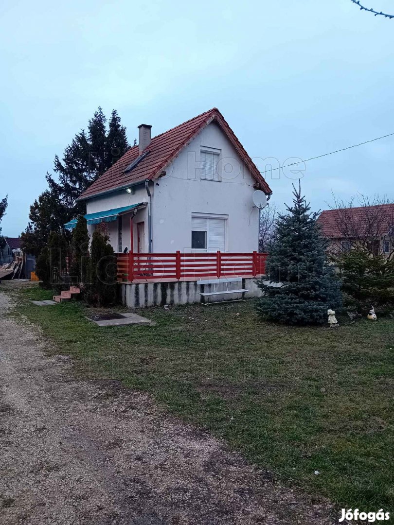 Eladó ház sashegyen