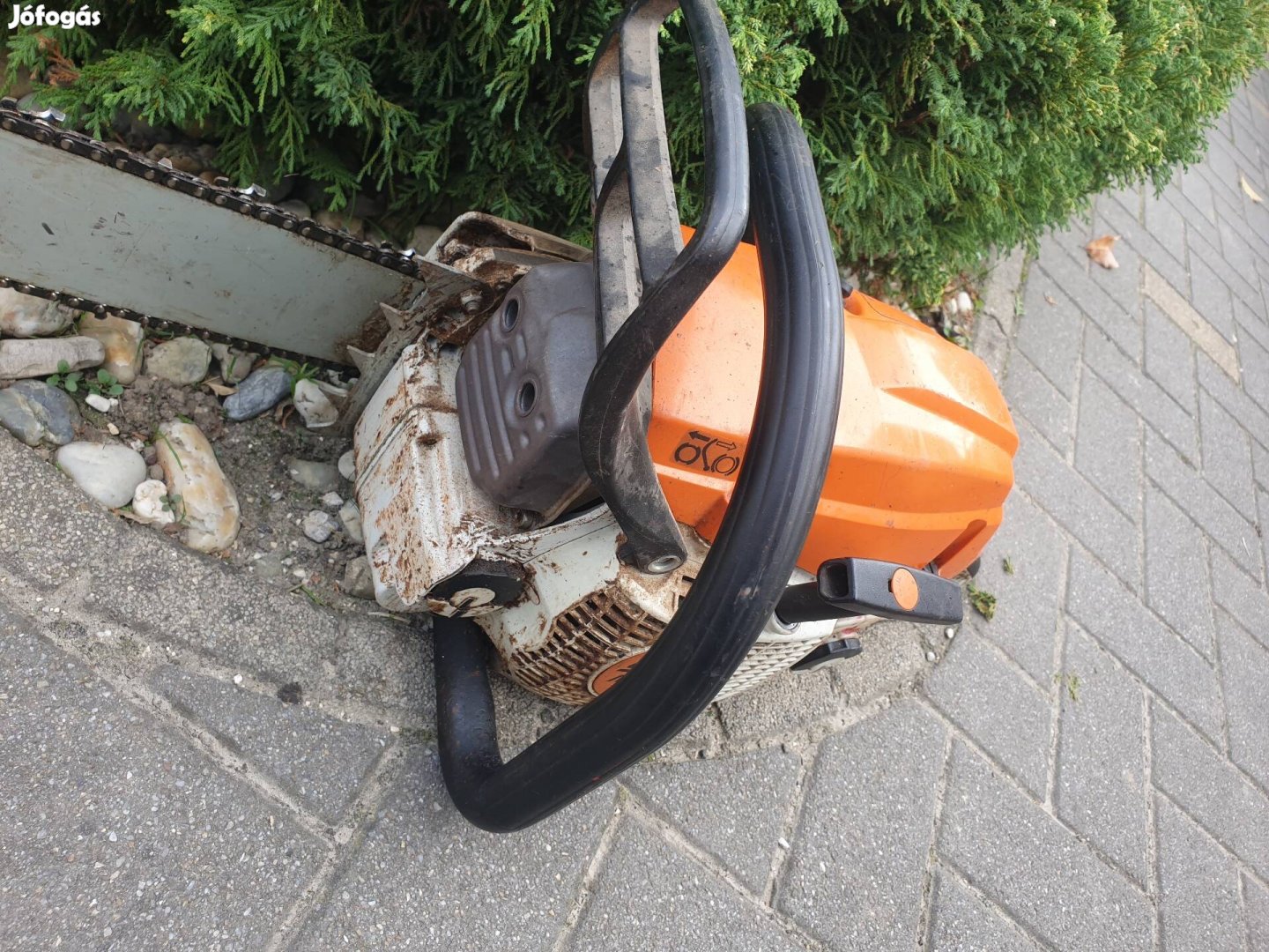 Eladó hibátlan működéssel egy stihl ms 261 tipusú fűrész!