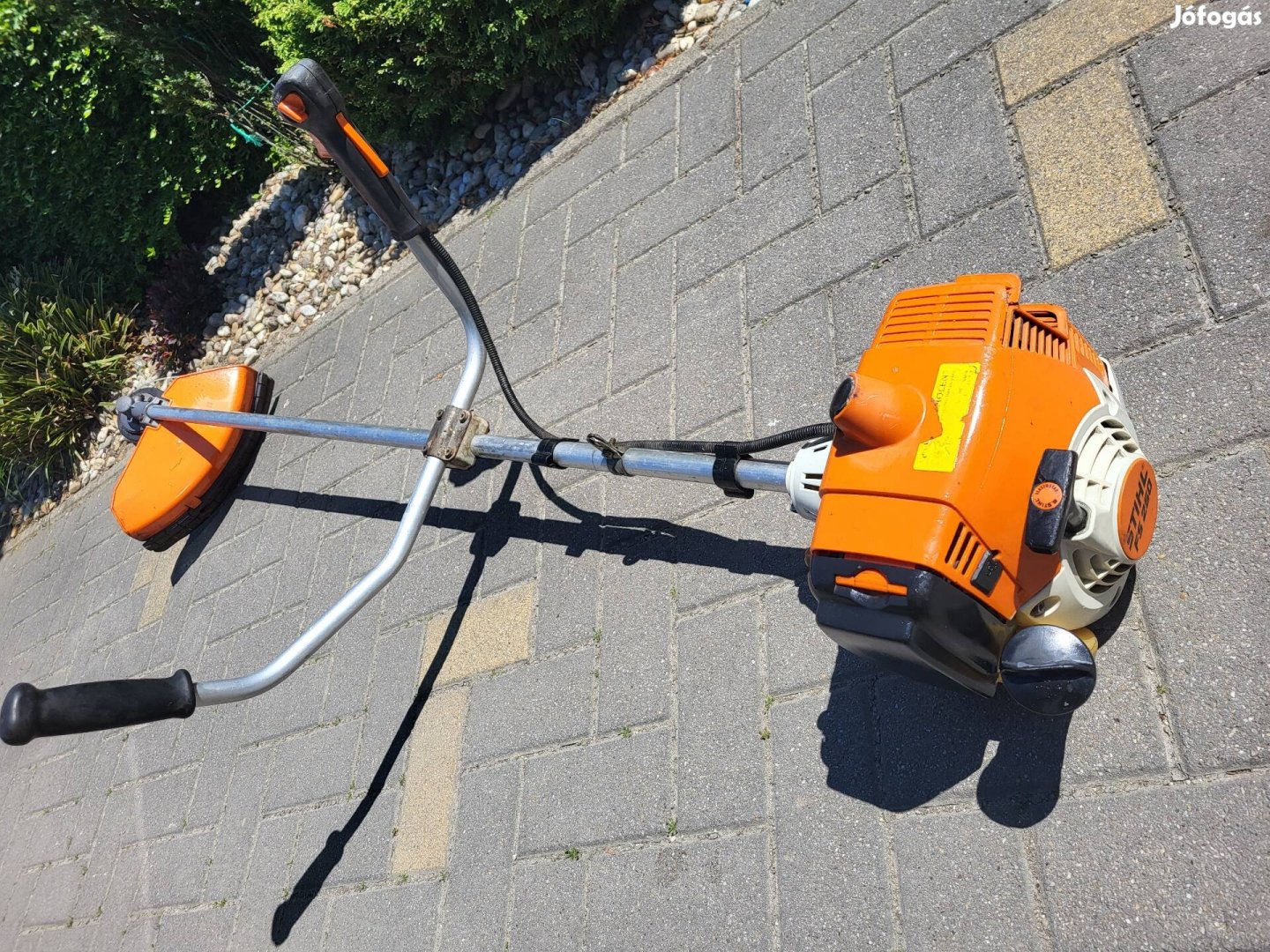 Eladó hibátlan stihl fs 250 tipusú fűkasza!