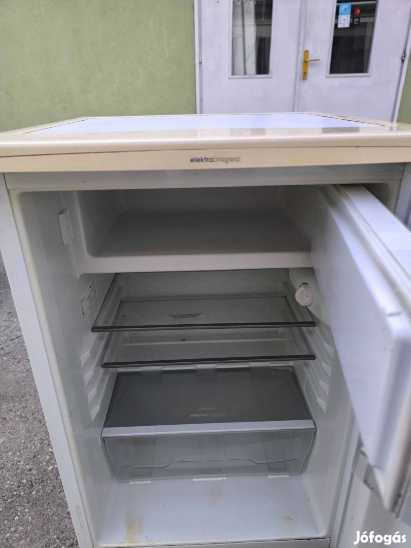 Eladó hűtő kicsi