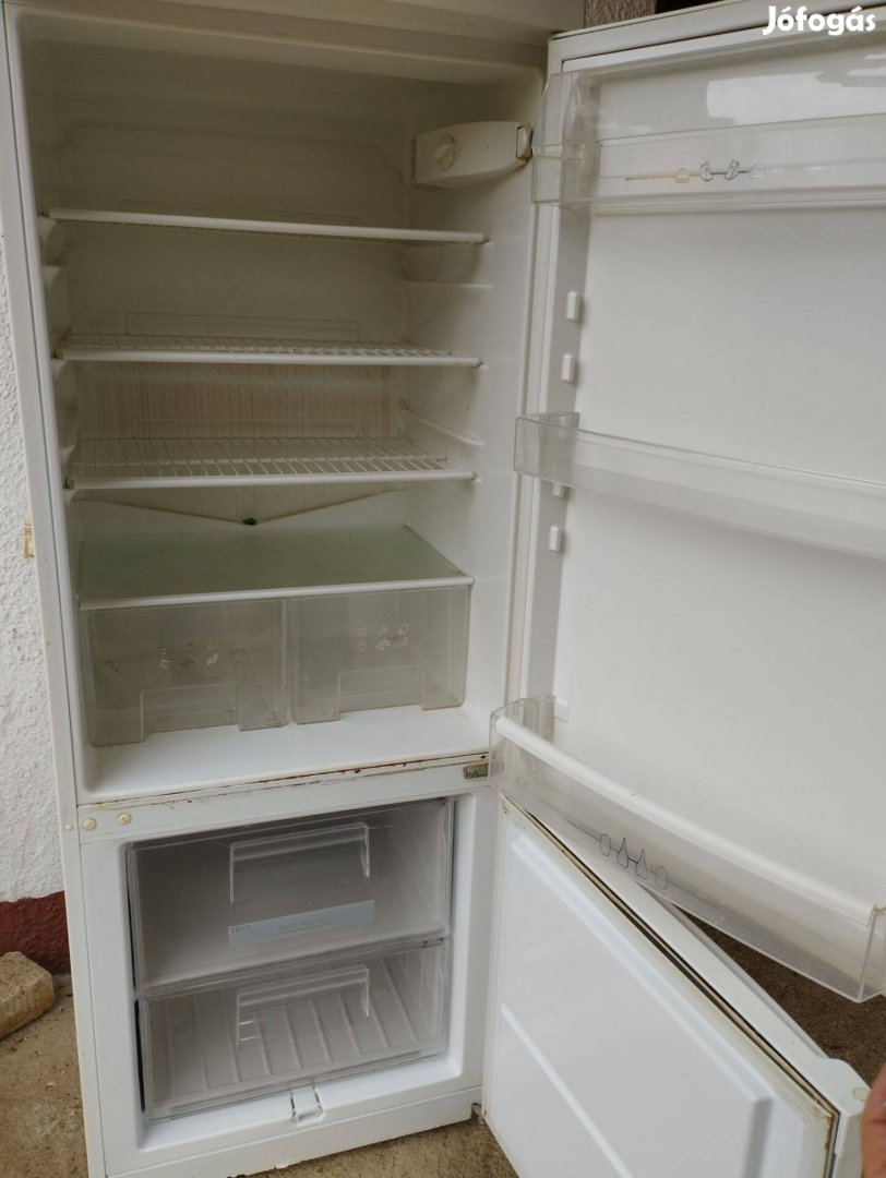 Eladó hűtőszekrény