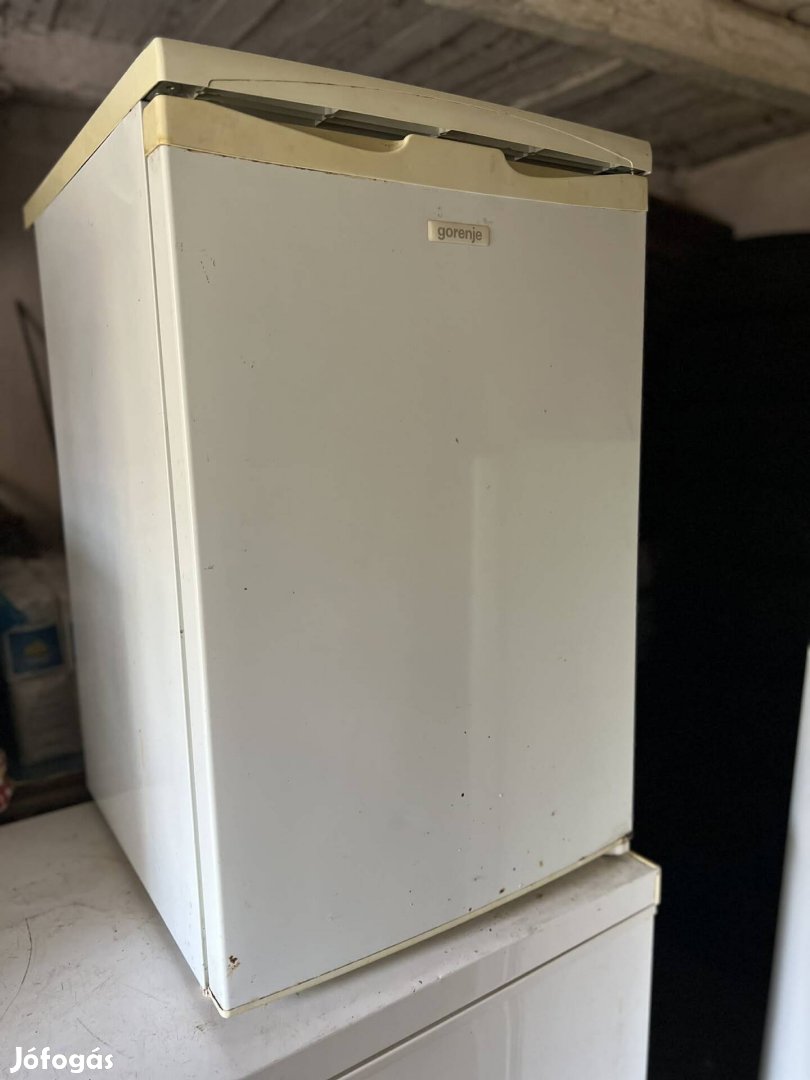 Eladó hűtőszekrény, fagyasztószekrény