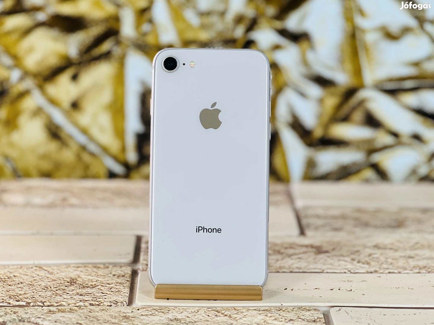 Eladó iPhone 8 64 GB Silver szép állapotú - 12 HÓ GARANCIA