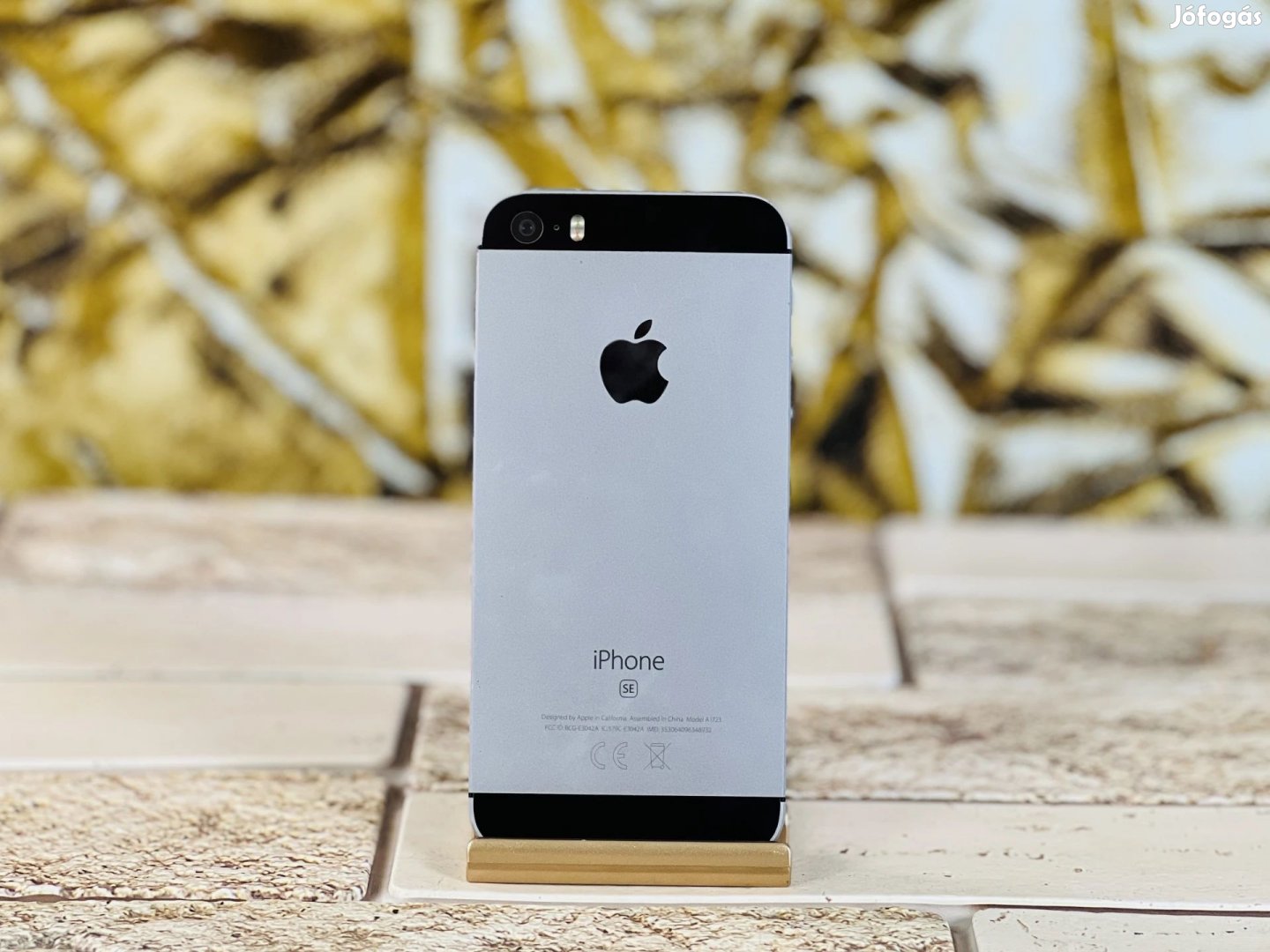 Eladó iPhone SE (2016) 32 GB Space Gray szép állapotú - 12 HÓ GARANCIA