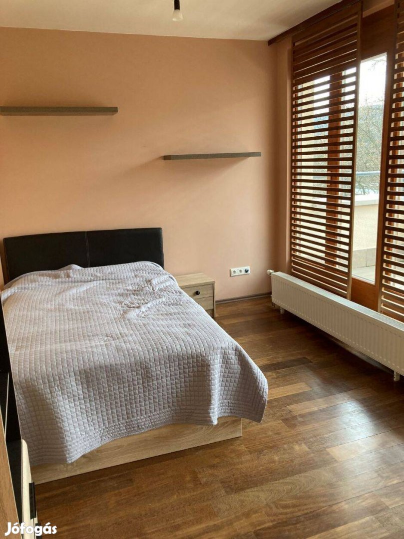 Eladó ifjúsági bútor