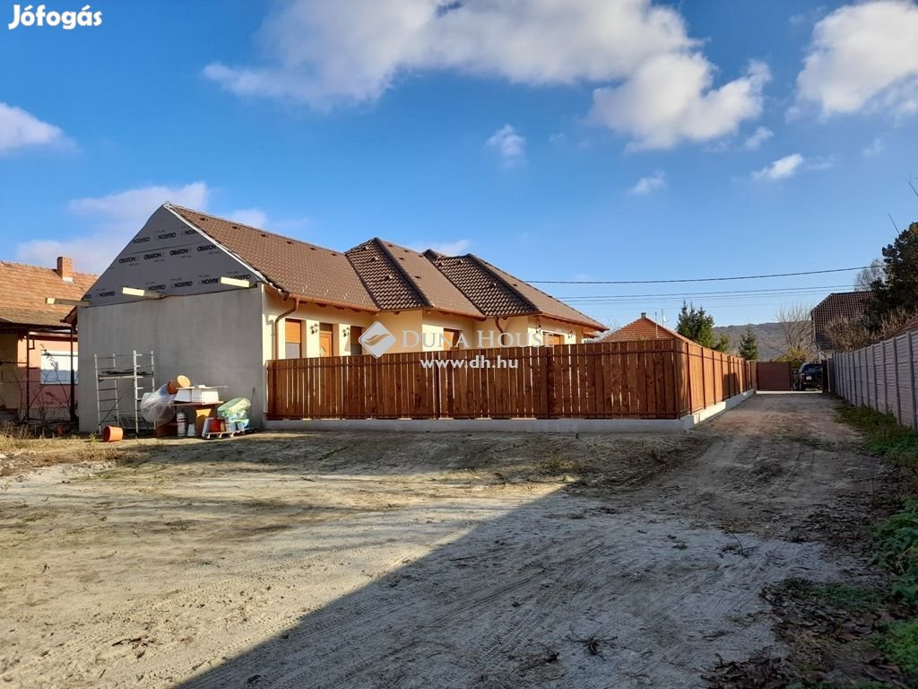 Eladó ikerház, Gödöllő, új építésű, nappai+3 szoba, garázs