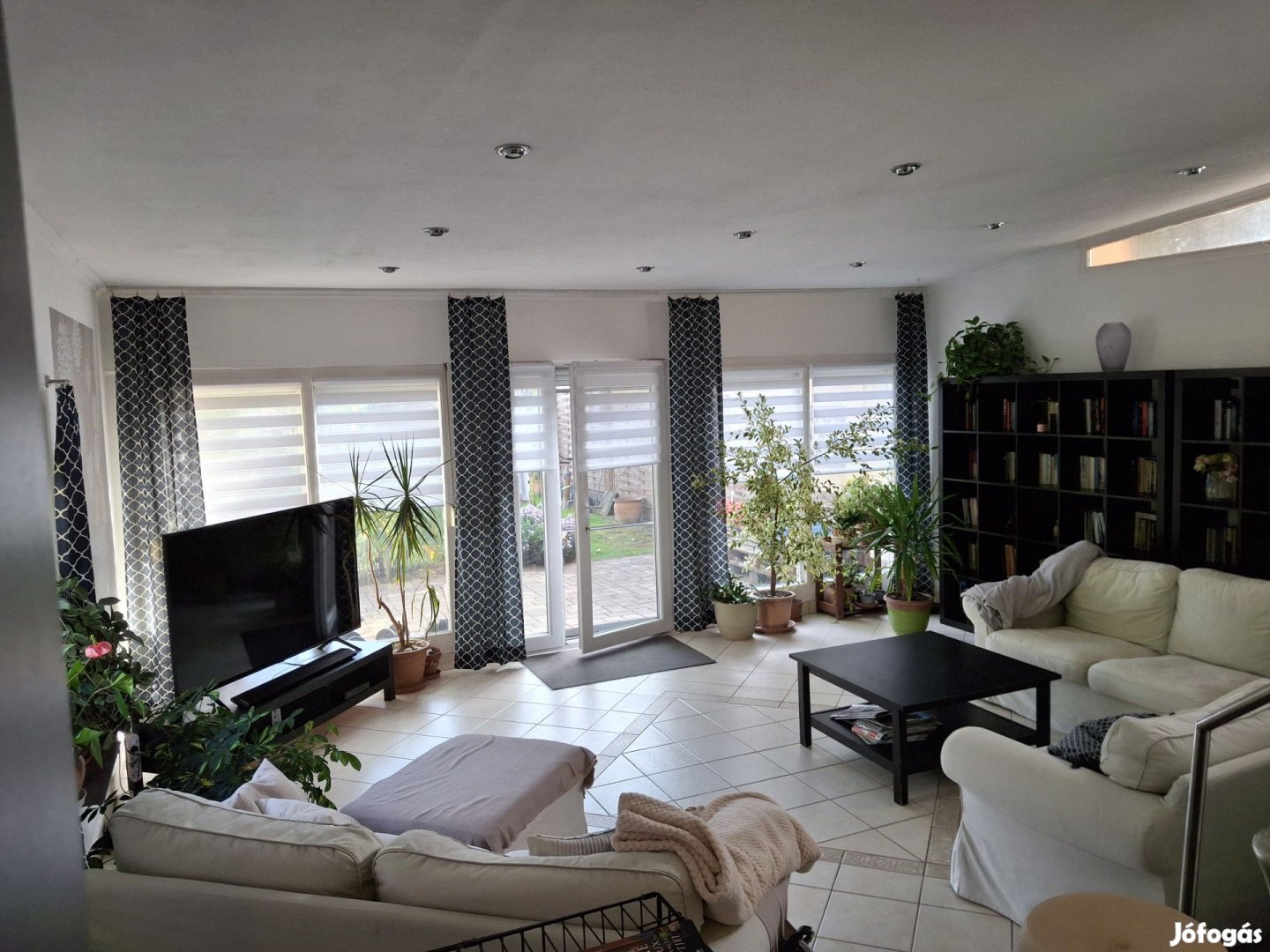 Eladó ikerház, Szolnok