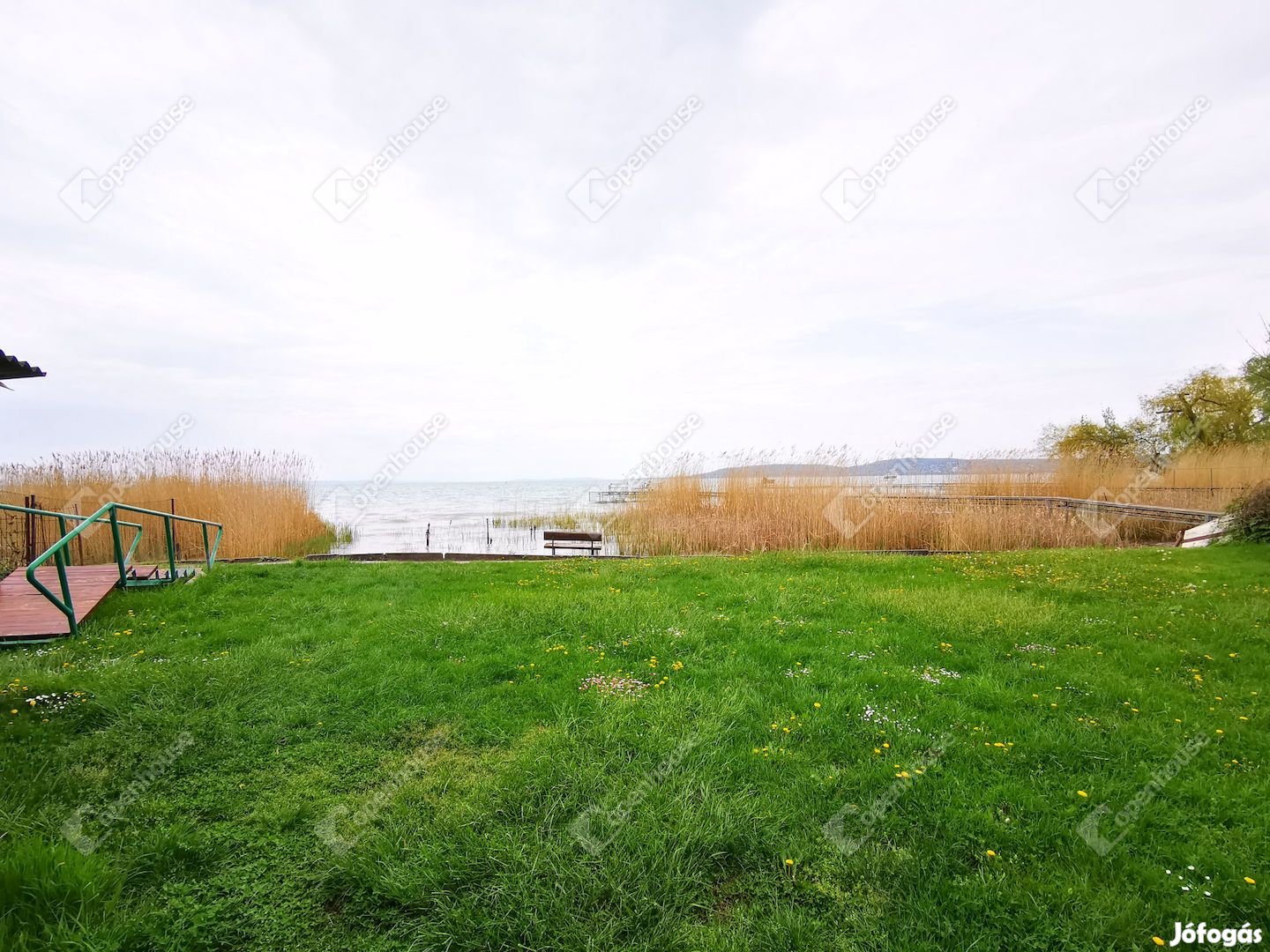 Eladó ingatlan, Balatonkenese