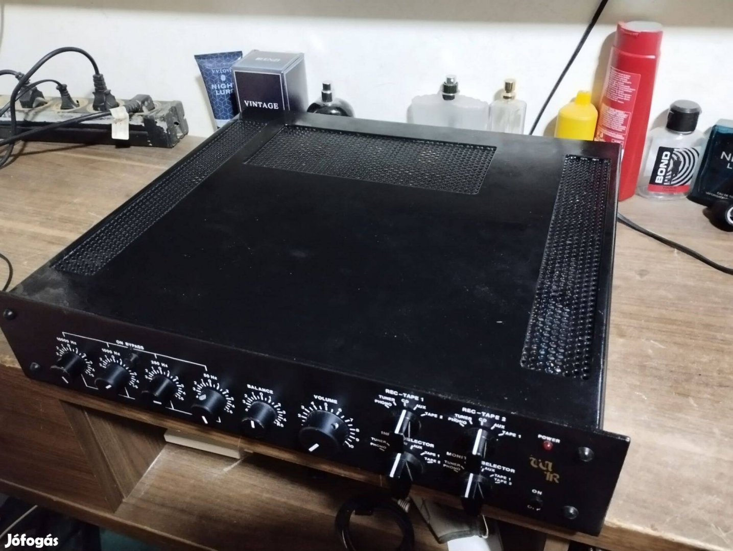Eladó integrált sztereó erösitö