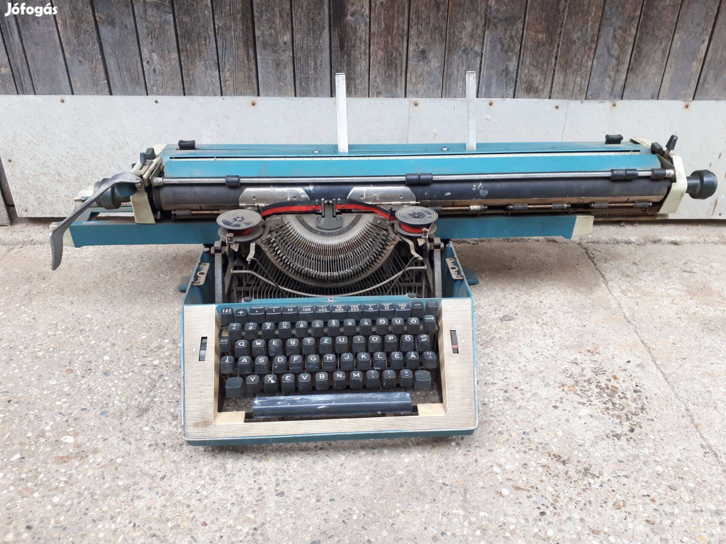 Eladó írógép