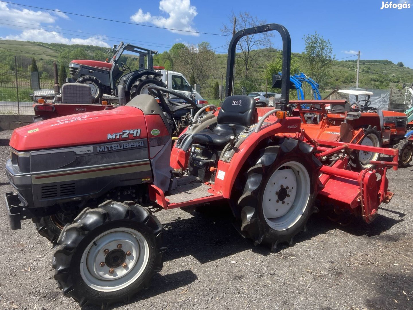 Elado japán kistraktor traktor Mitsubishi MT 245