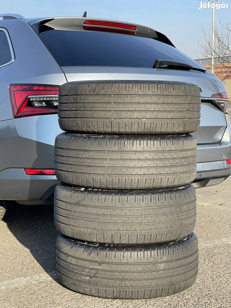 Eladó jó állapotú 235/45 R18 Continental nyári gumiabroncs 4 db 