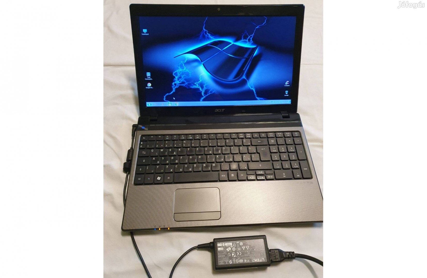 Eladó jó állapotú Acer Laptop 5Gb DDR3 ram,320Gb hdd,win7