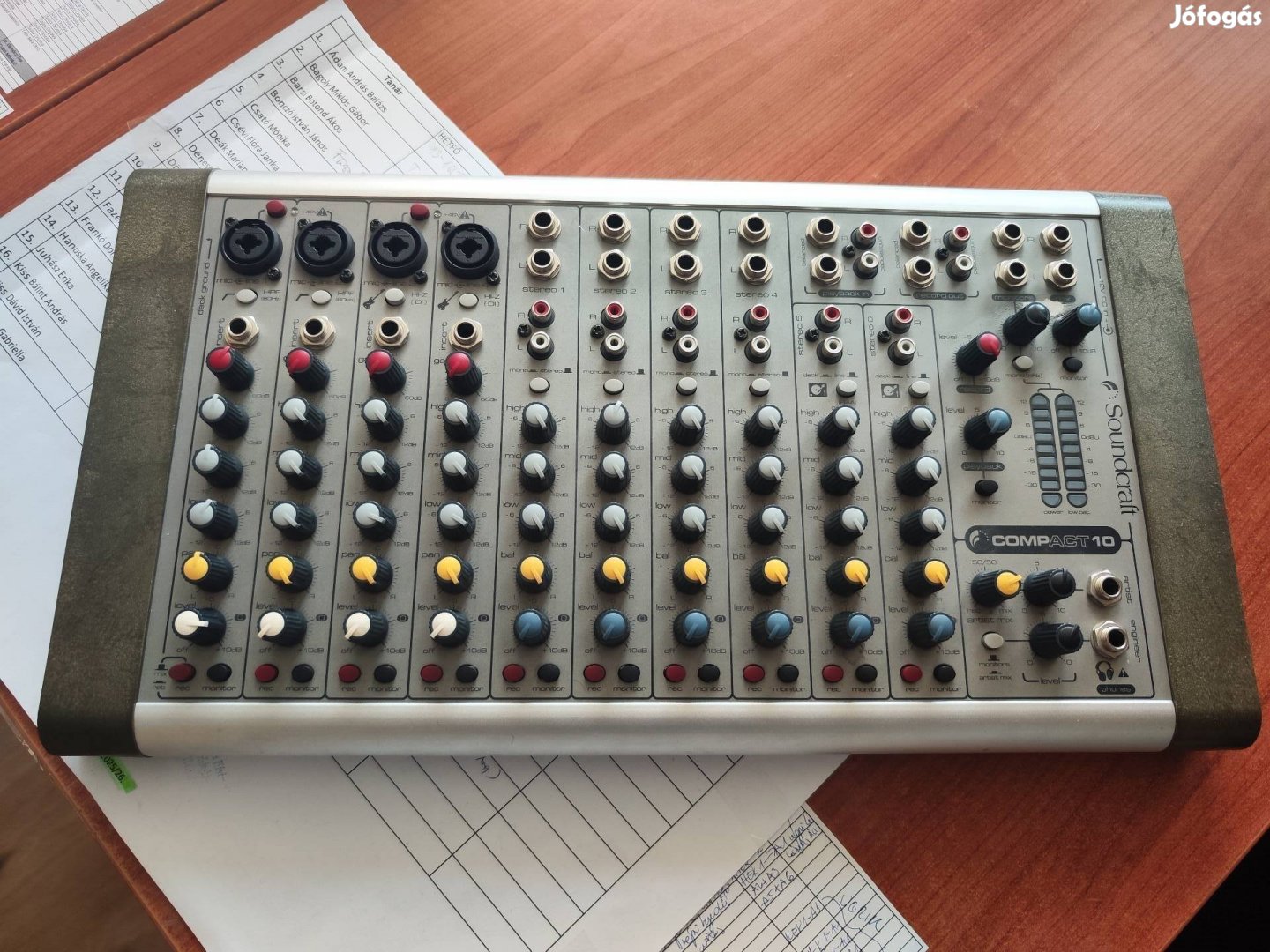 Eladó jó állapotú Soundcraft compact 10 keverő.