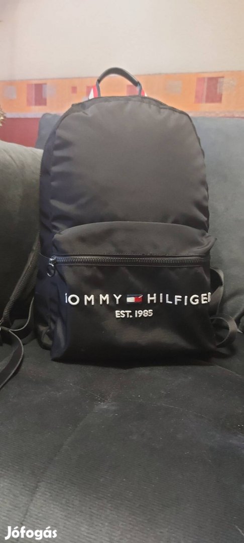 Eladó jó állapotú Tommy Hilfiger hátizsák