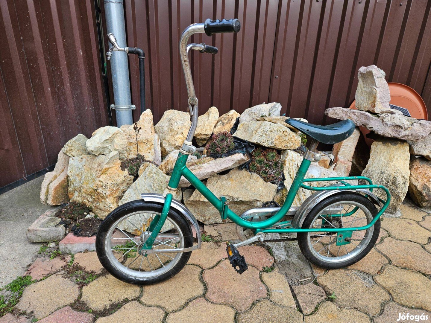 Eladó jó állapotú retro stílusú, zöld színű gyermekkerékpár