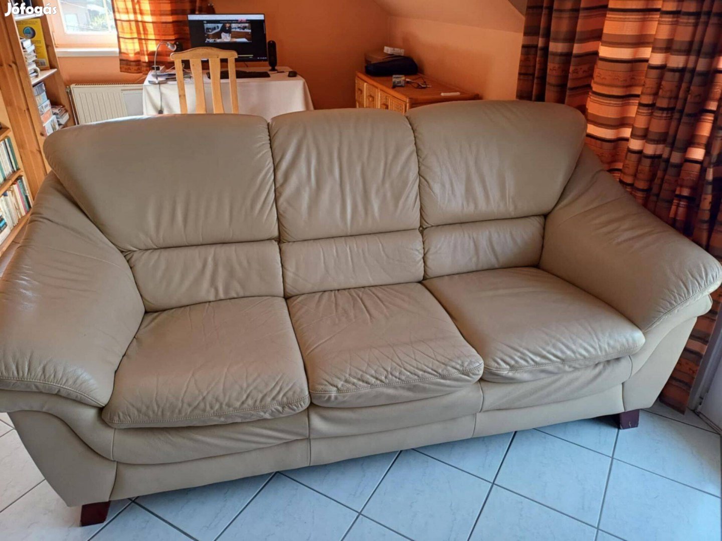 Eladó jó állapotú ülőgarnitúra