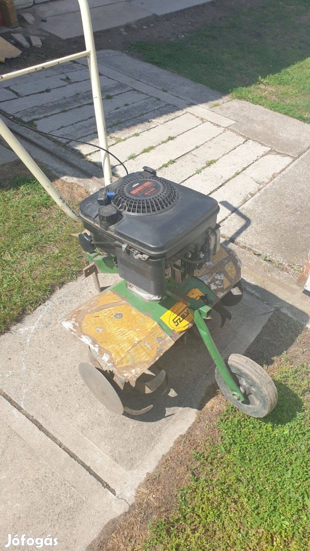 Eladó jó minőségű Briggs & Stratton Quantum 4 LE rotációs kapa