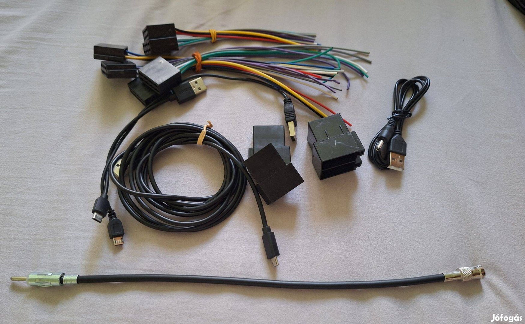 Eladó kábelek