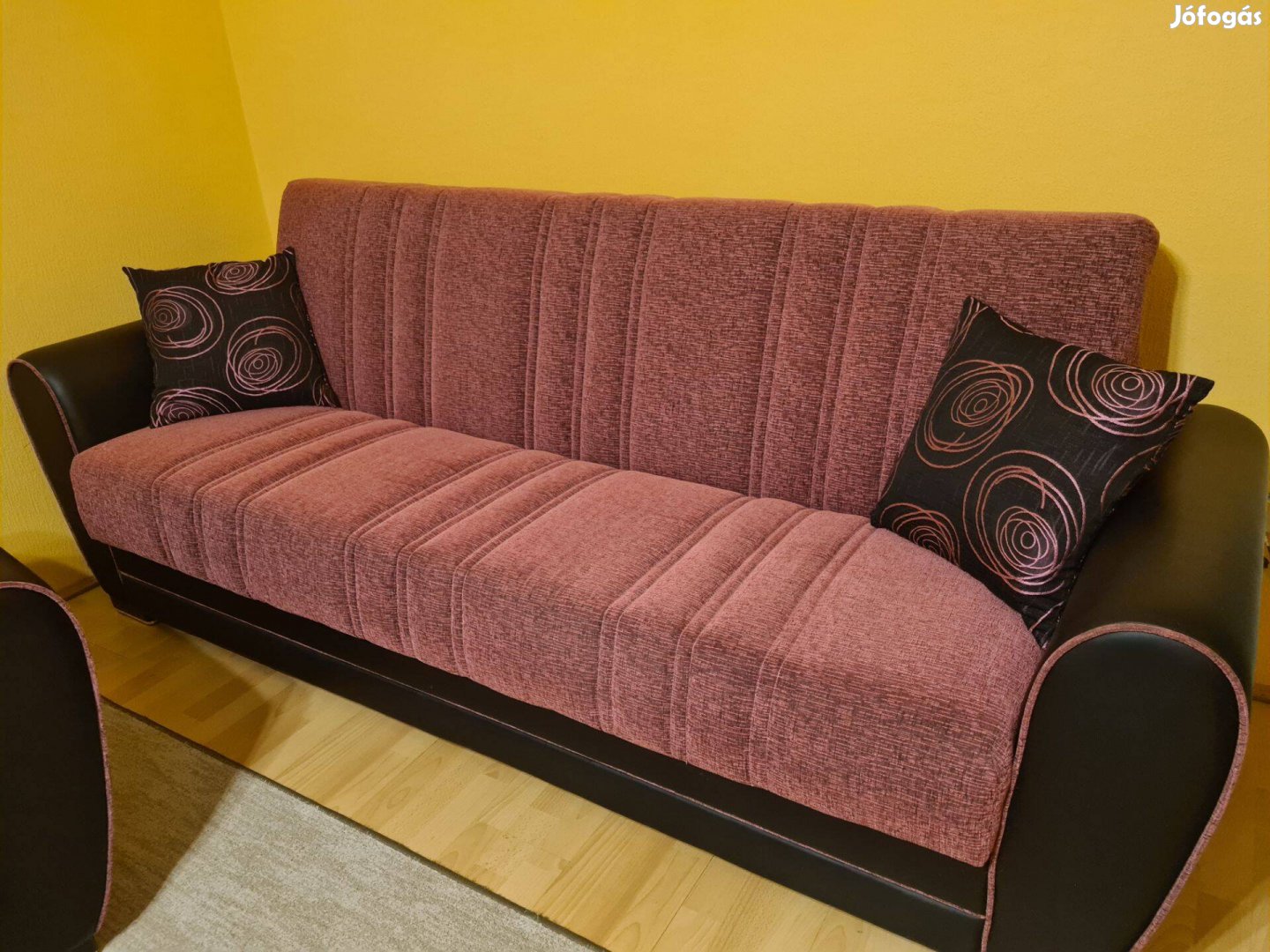 Eladó kanapé +2 fotel
