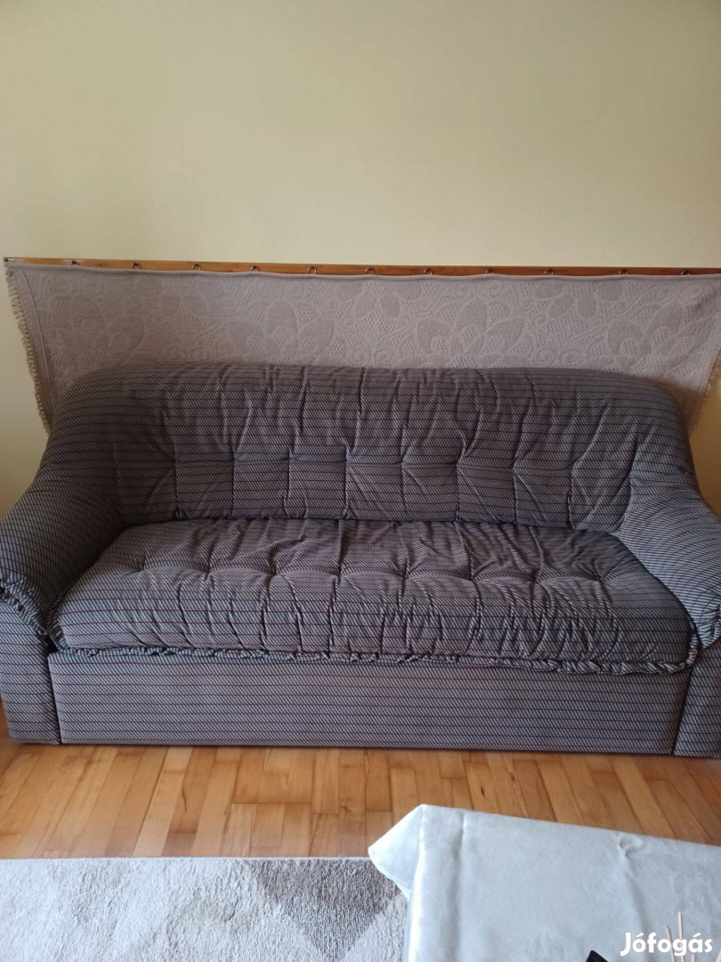 Eladó kanapé és 2 fotel
