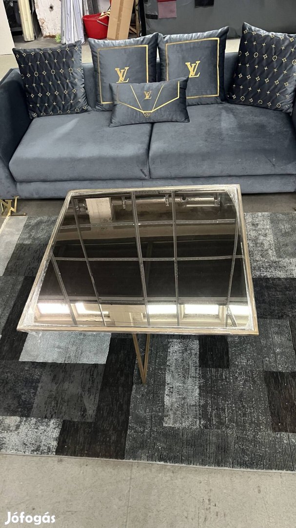 Eladó kanapé fix nem ágyazható