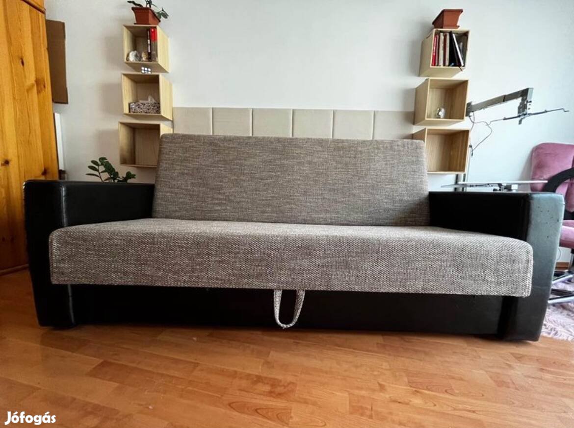 Eladó kanapéágy