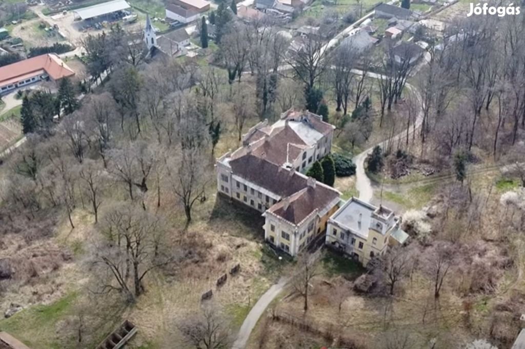Eladó kastélykomplexum Baranya vármegyében Bakócán