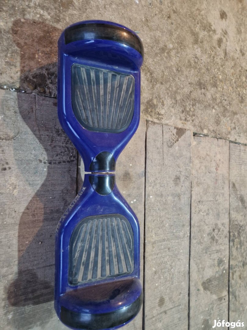 Eladó kék hoverboard - jó állapotban, töltővel