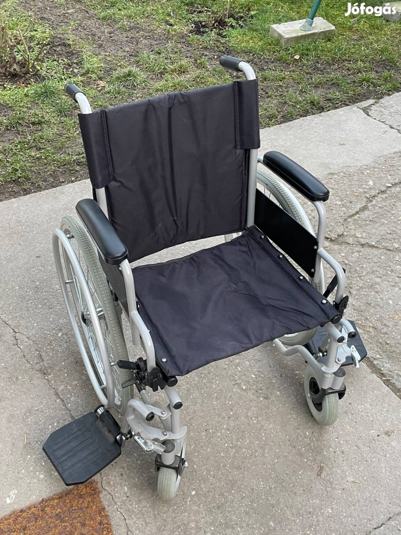 Eladó kerekesszék