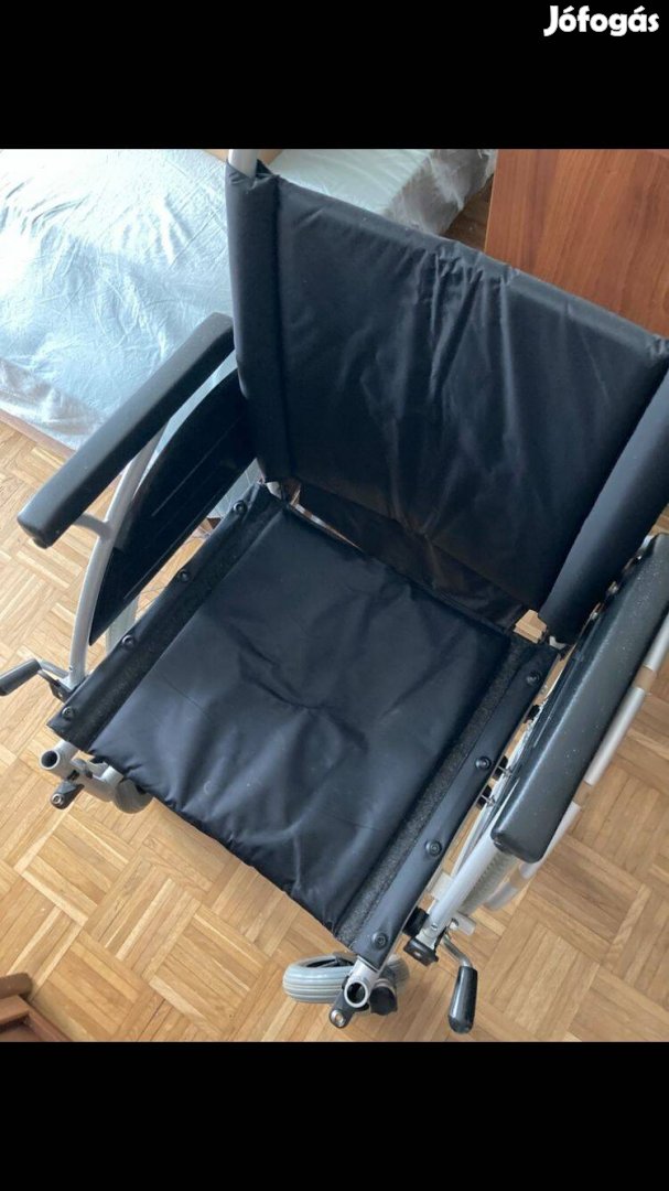 Eladó kerekesszék Rehab B-4200/M