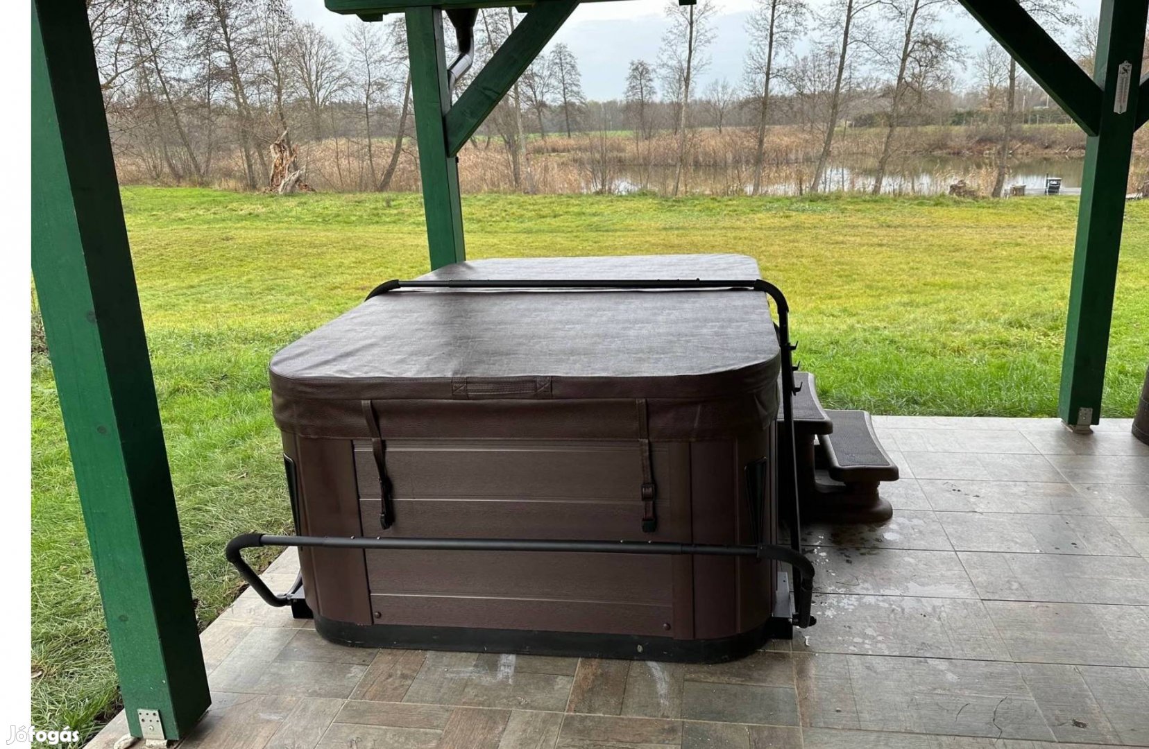 Eladó készl.új Whirlpool BAli 3F Wifis jakuzzi masszázsmedence jacuzzi