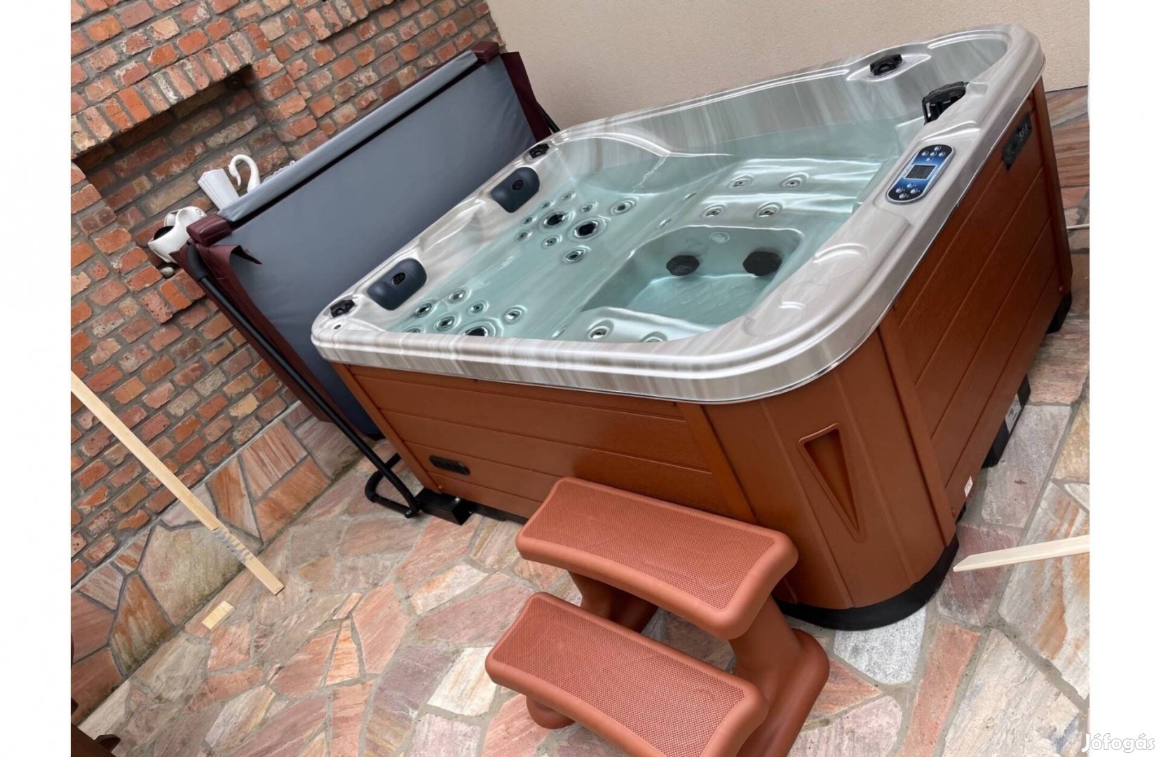 Eladó készl.új Whirlpool Bali 3F Wifis jakuzzi masszázsmedence jacuzzi