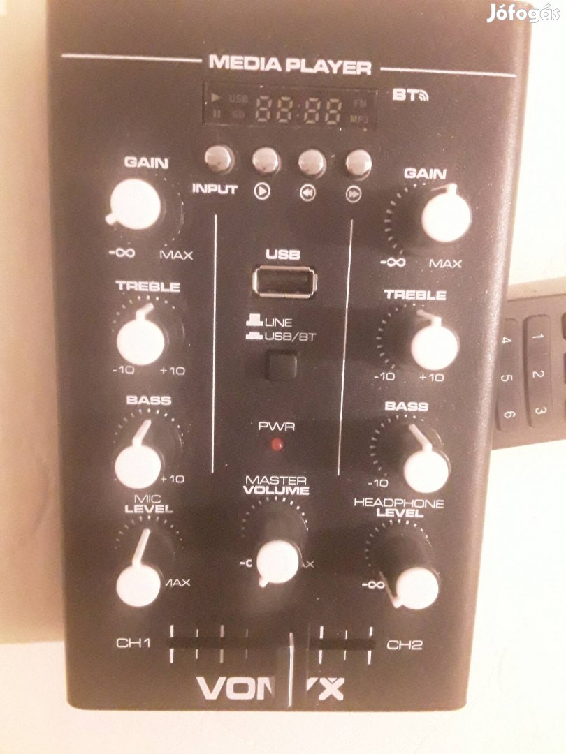 Eladó két csatornás mixer mikrofon fejhallgató mp3  bluetooth