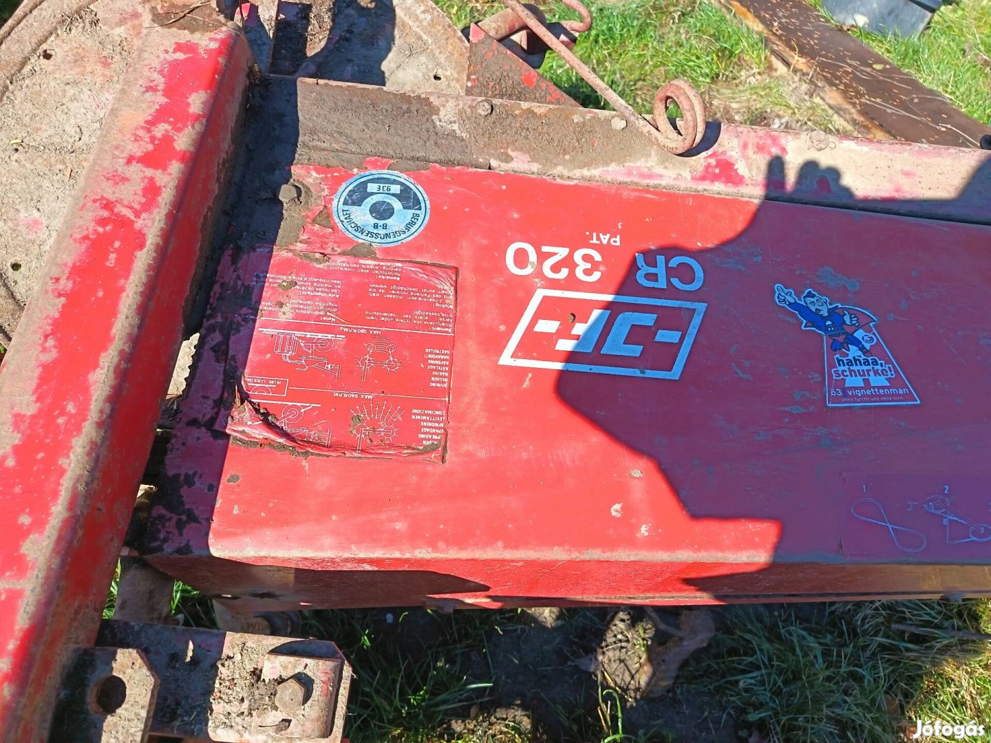 Eladó két dobos szénapörgető